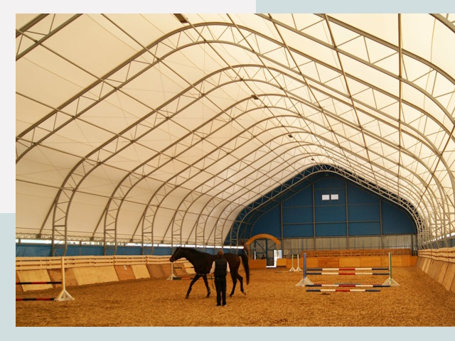 Строительство конных манежей в Новоуральске